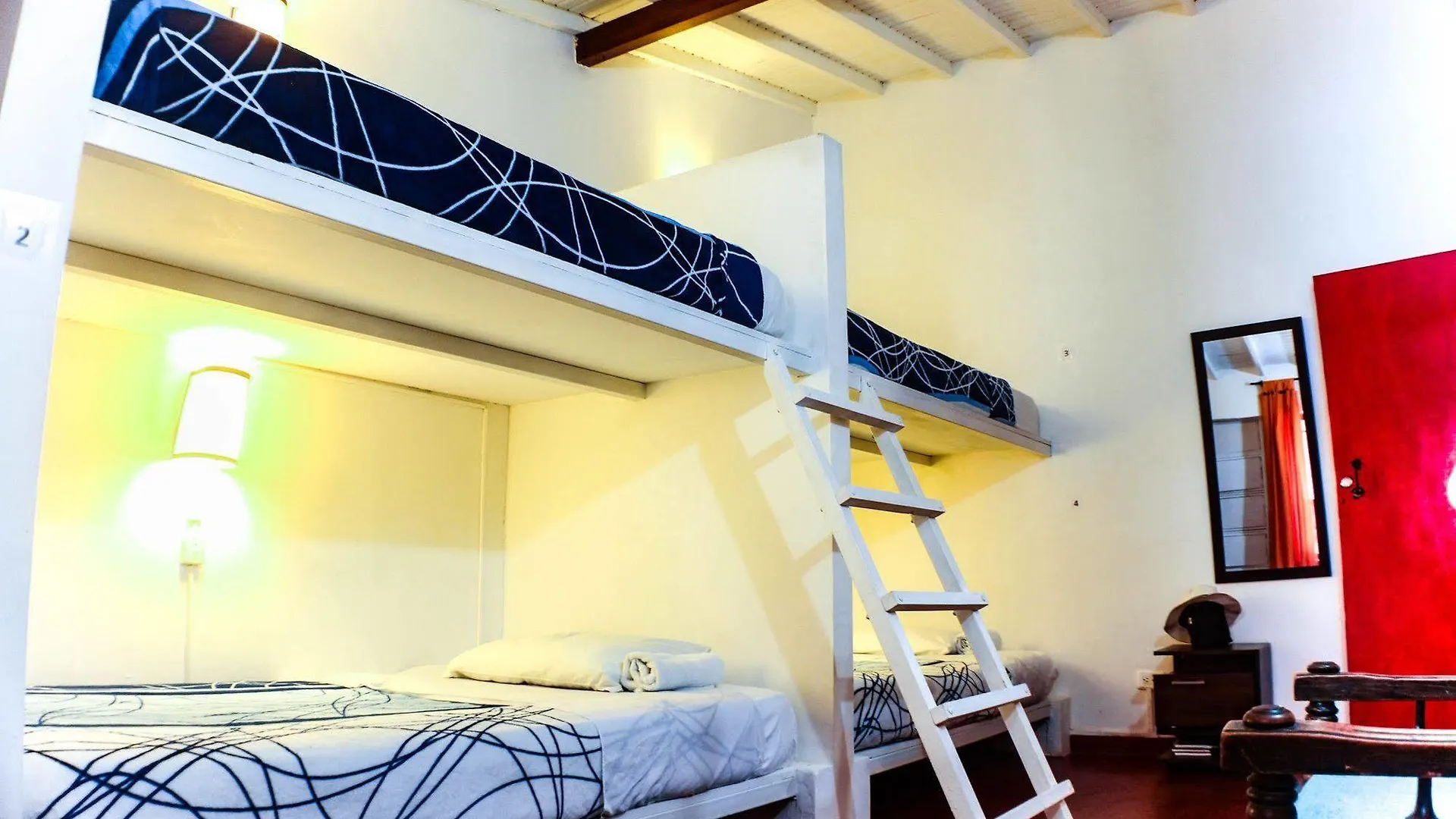 Maloka Hostel מדיין