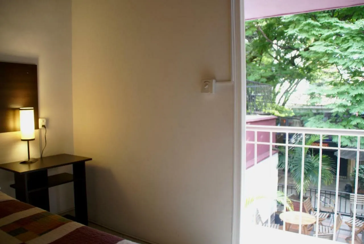 Maloka Hostel מדיין