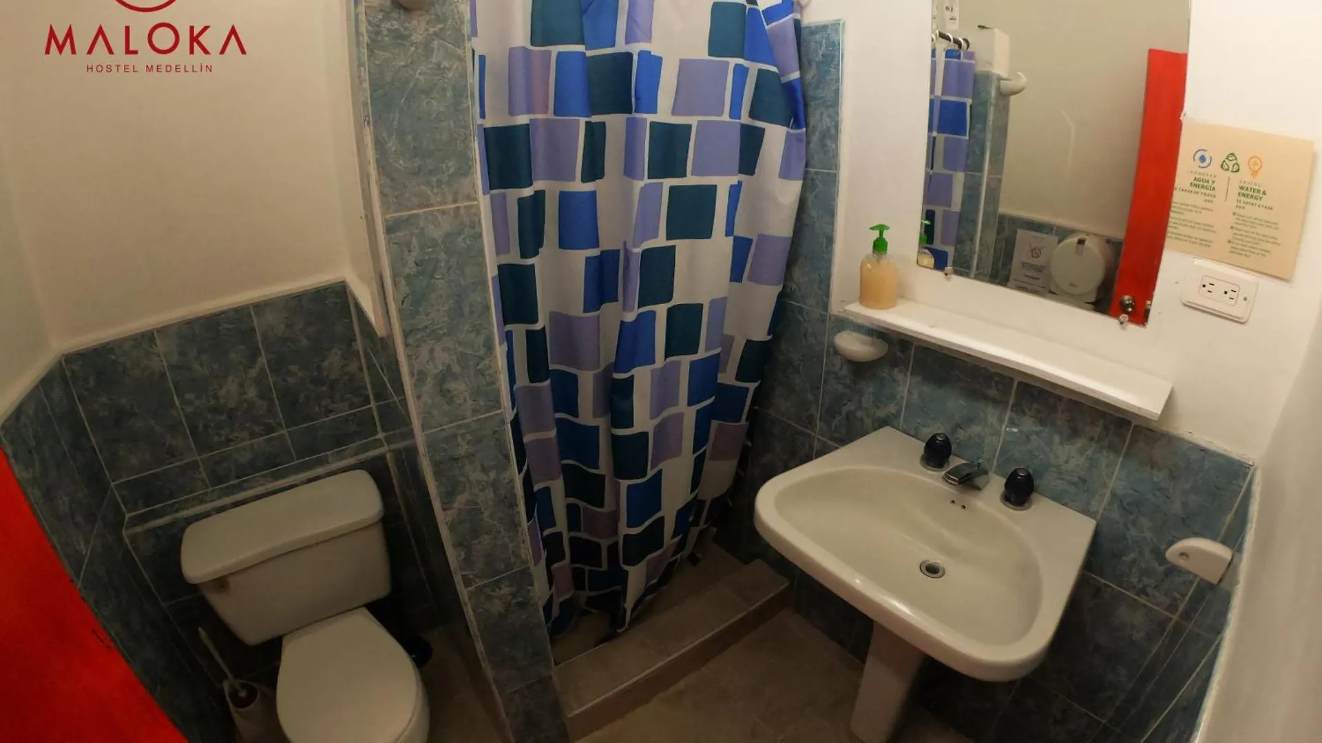 Maloka Hostel מדיין
